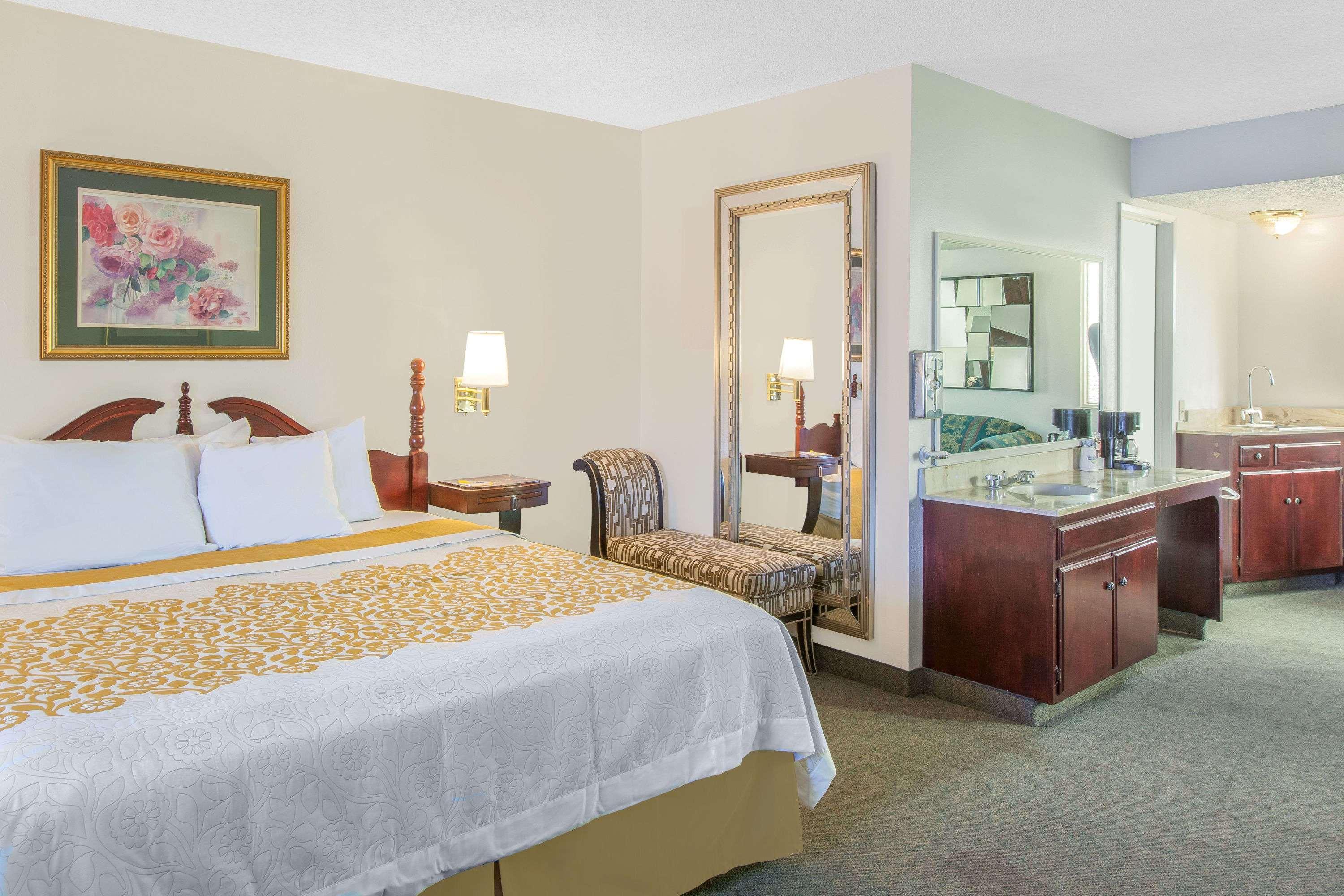 Days Inn By Wyndham Camarillo - Ventura Esterno foto